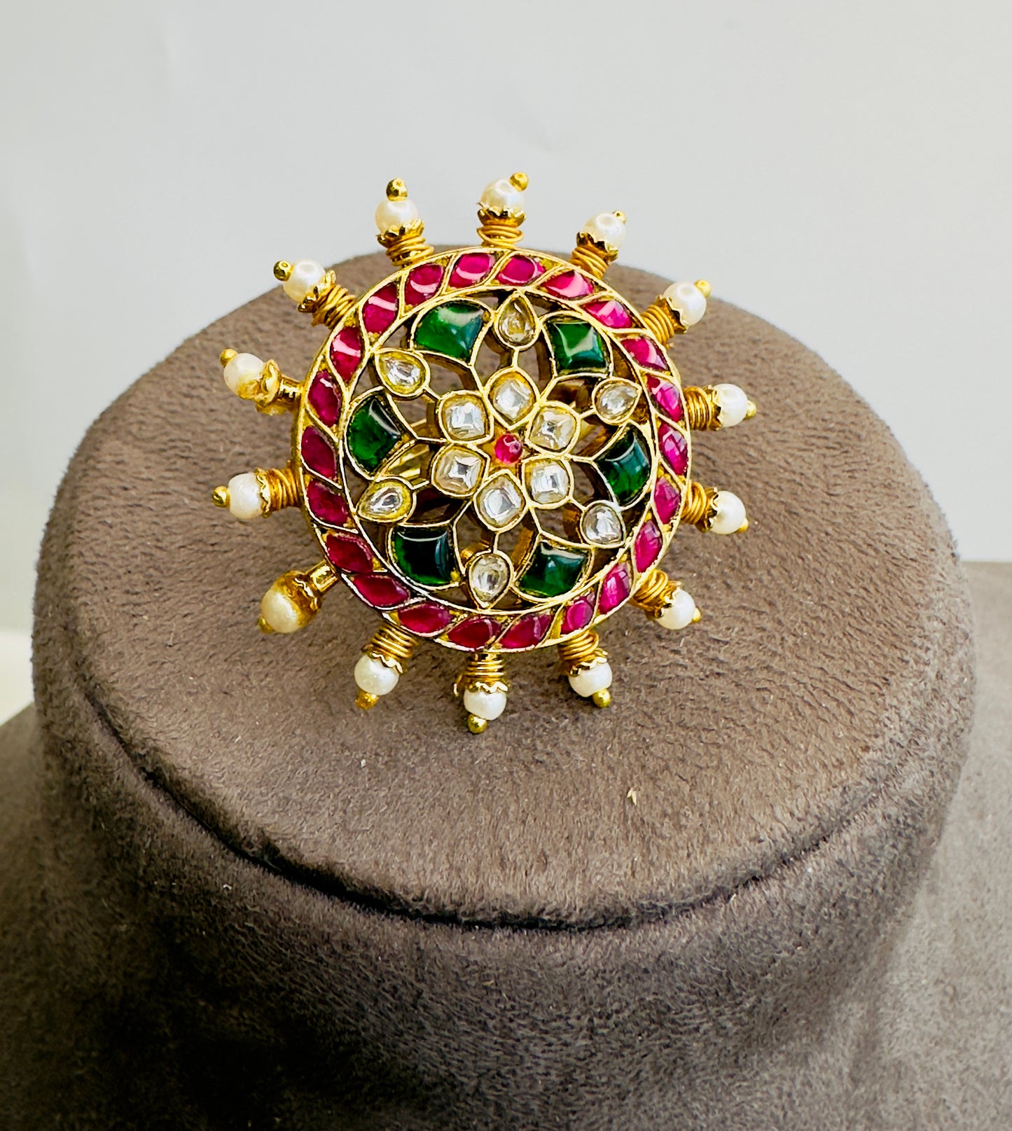 Jadau Mid size Ring