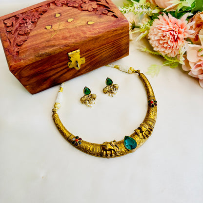 Apala polish Nandi Motif Hasli