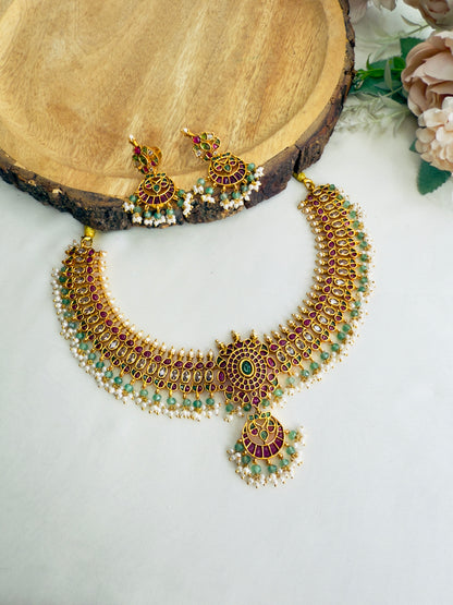 Beautiful Kem Jadau Necklace Set