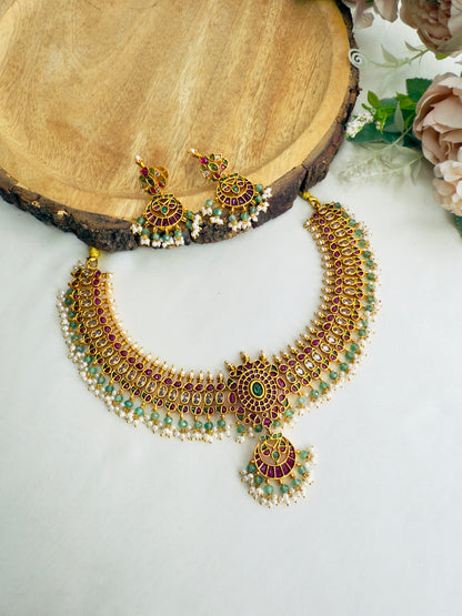 Beautiful Kem Jadau Necklace Set