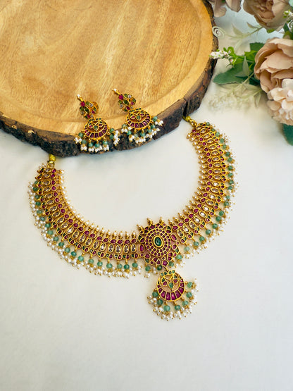Beautiful Kem Jadau Necklace Set