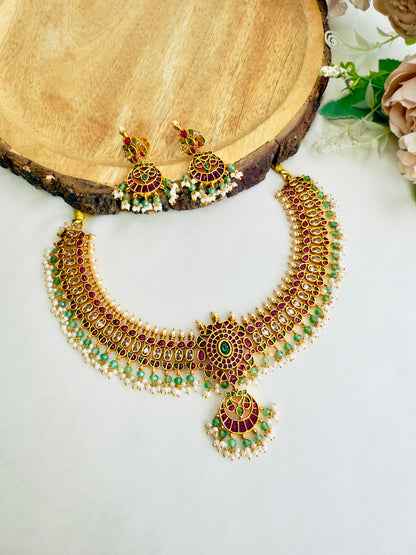 Beautiful Kem Jadau Necklace Set