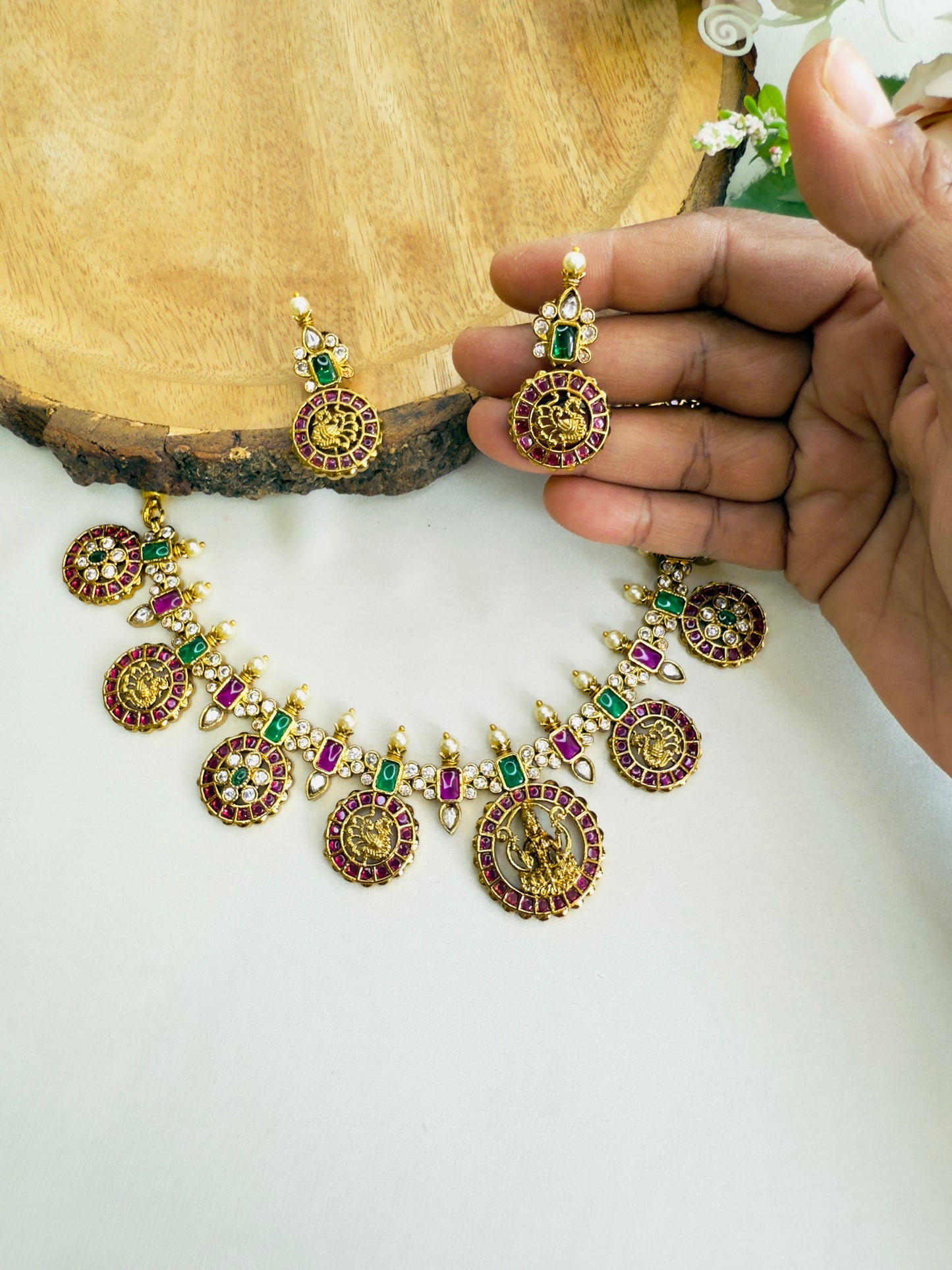 Kemp Jadau Lakshmi Motif Necklace Set