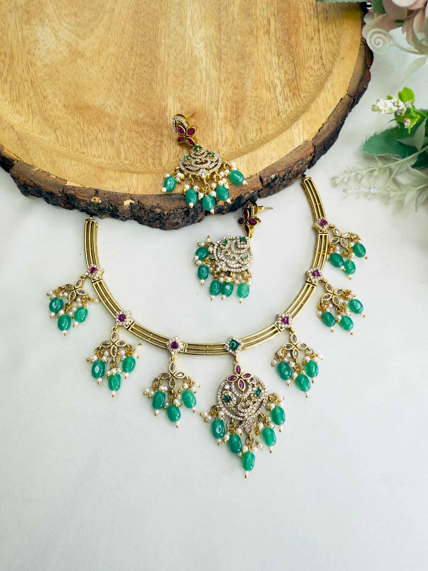 Green beads Hasli Set