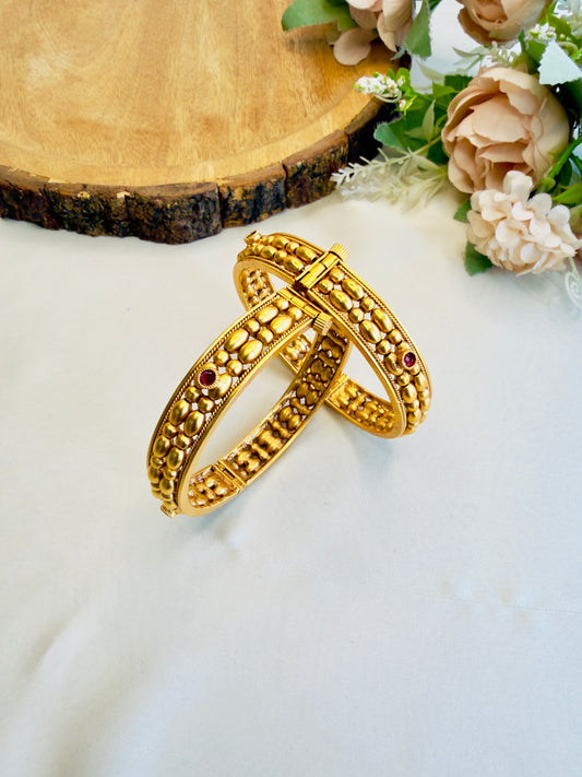 Gehutode Premium Matt Gold Finish bangles