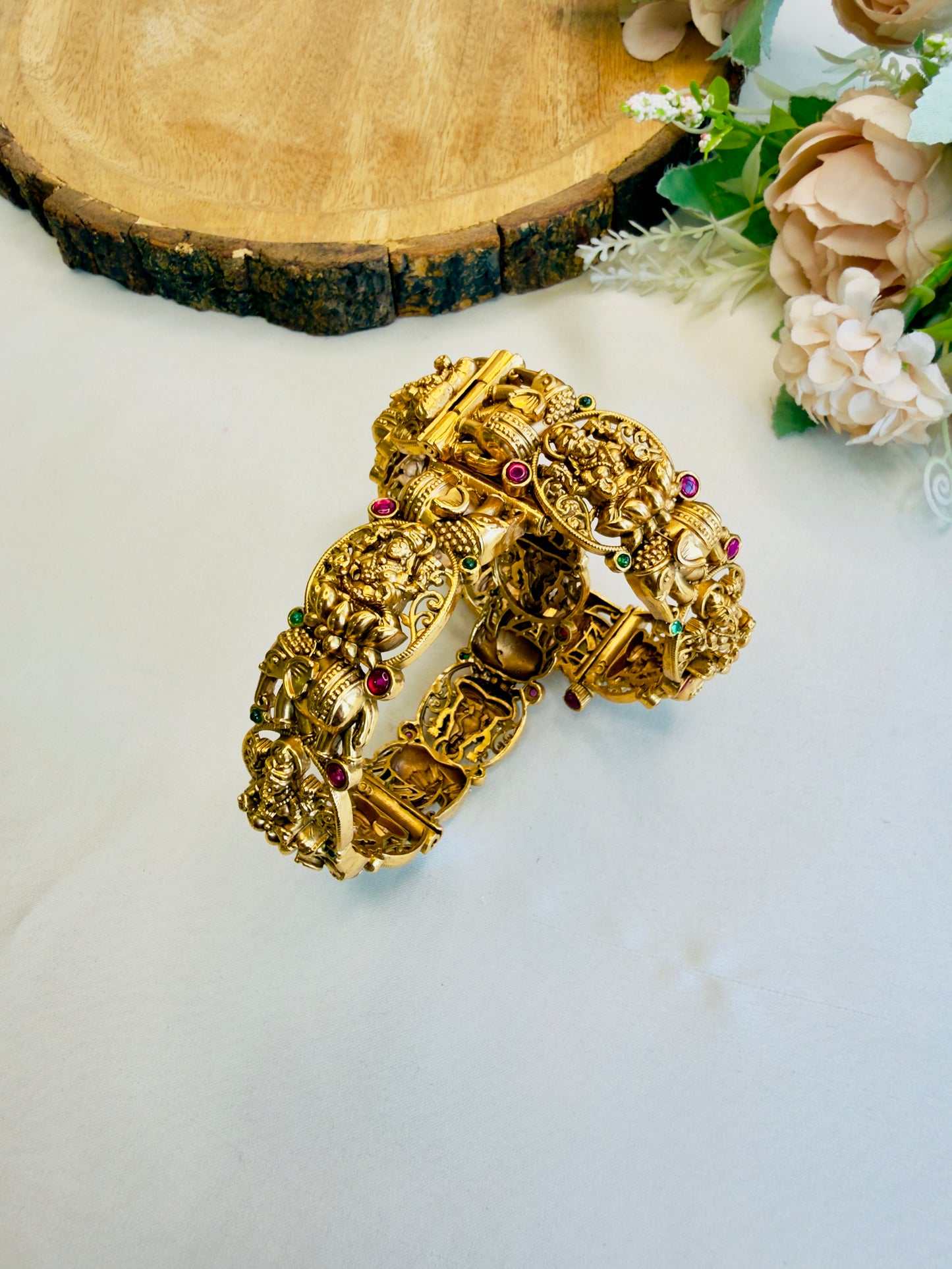 Lakshmi ji Motif Bangles