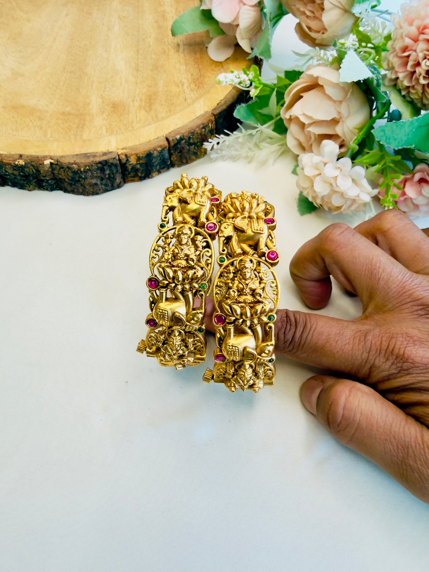 Lakshmi ji Motif Bangles