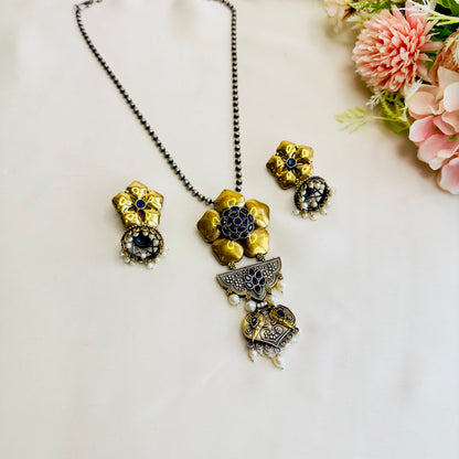 Flower Design Pendant Earrings Set