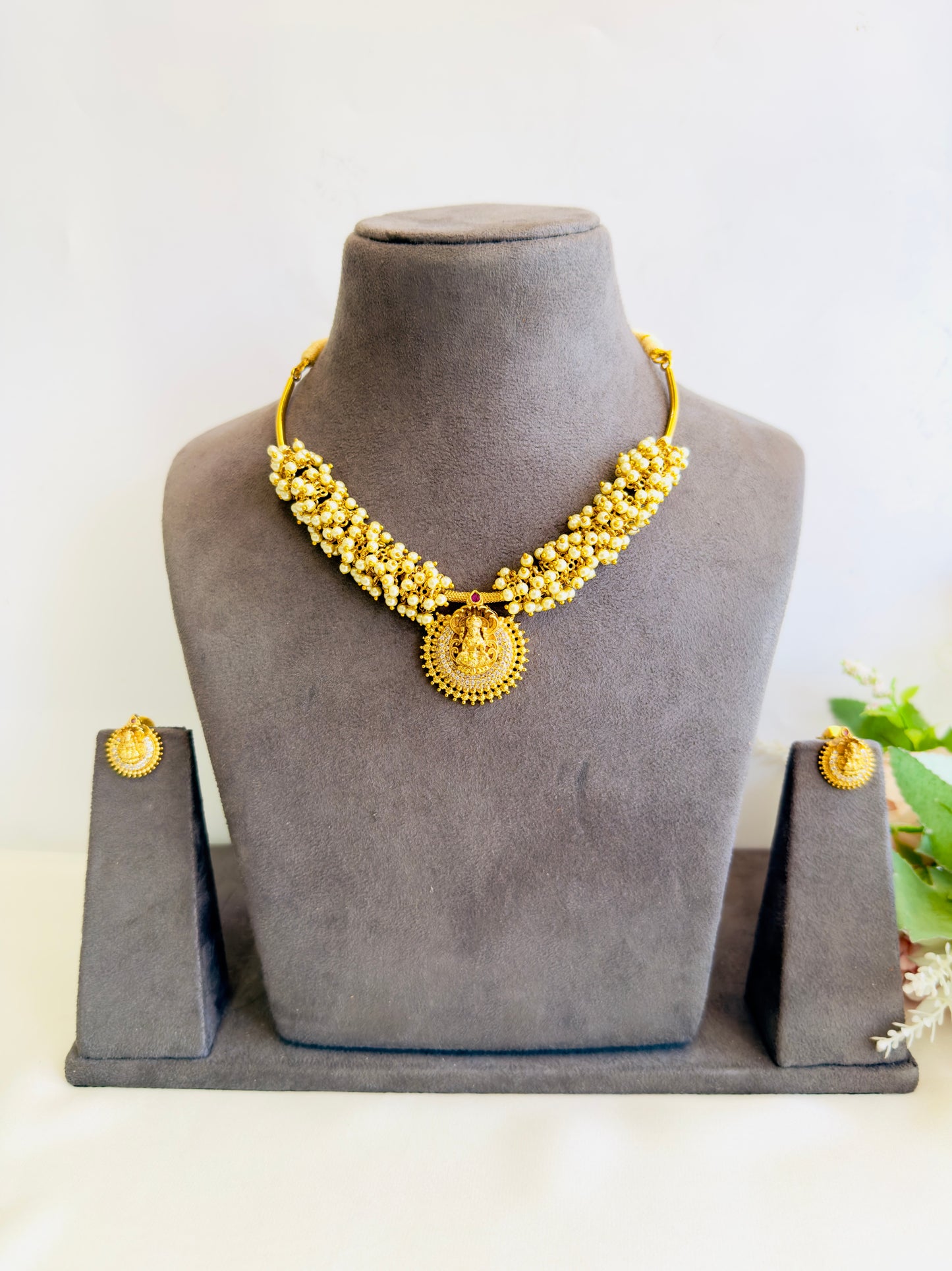 Pearl Temple Necklace Set