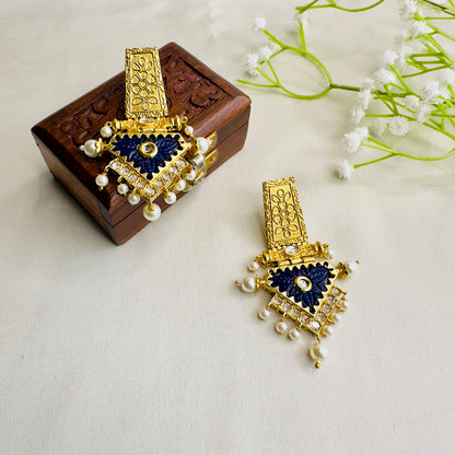 Golden Tone Kundan Carving Stone Earrings