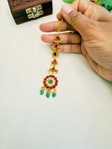 Multicolor Circle Jadau Mang Tika