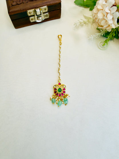 Multicolor Jadau Mang tika