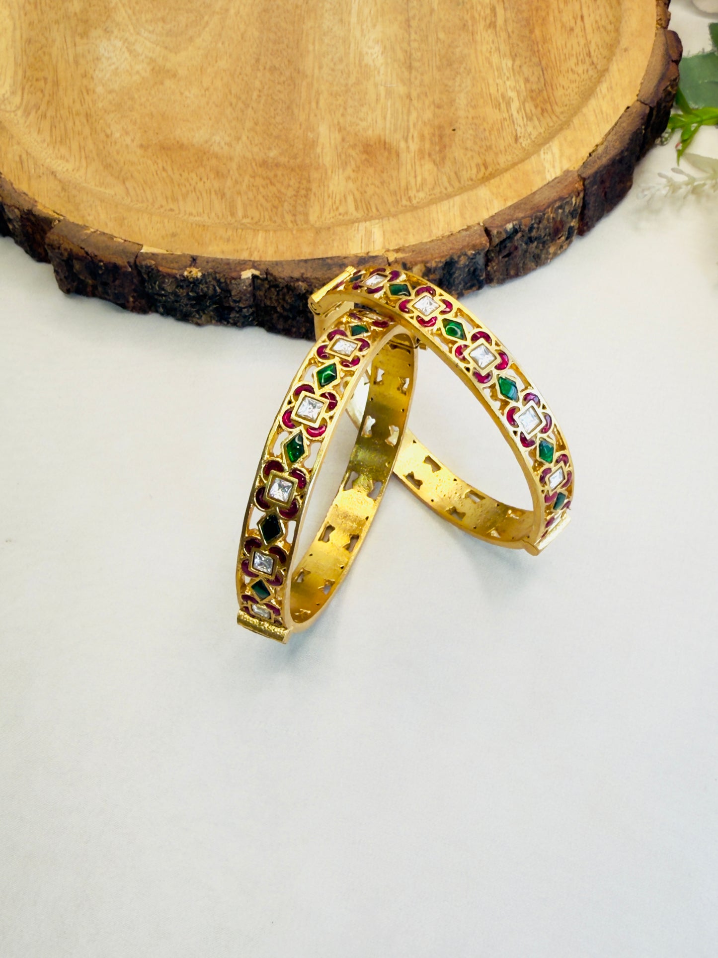 Jadau Multicolor Bangles