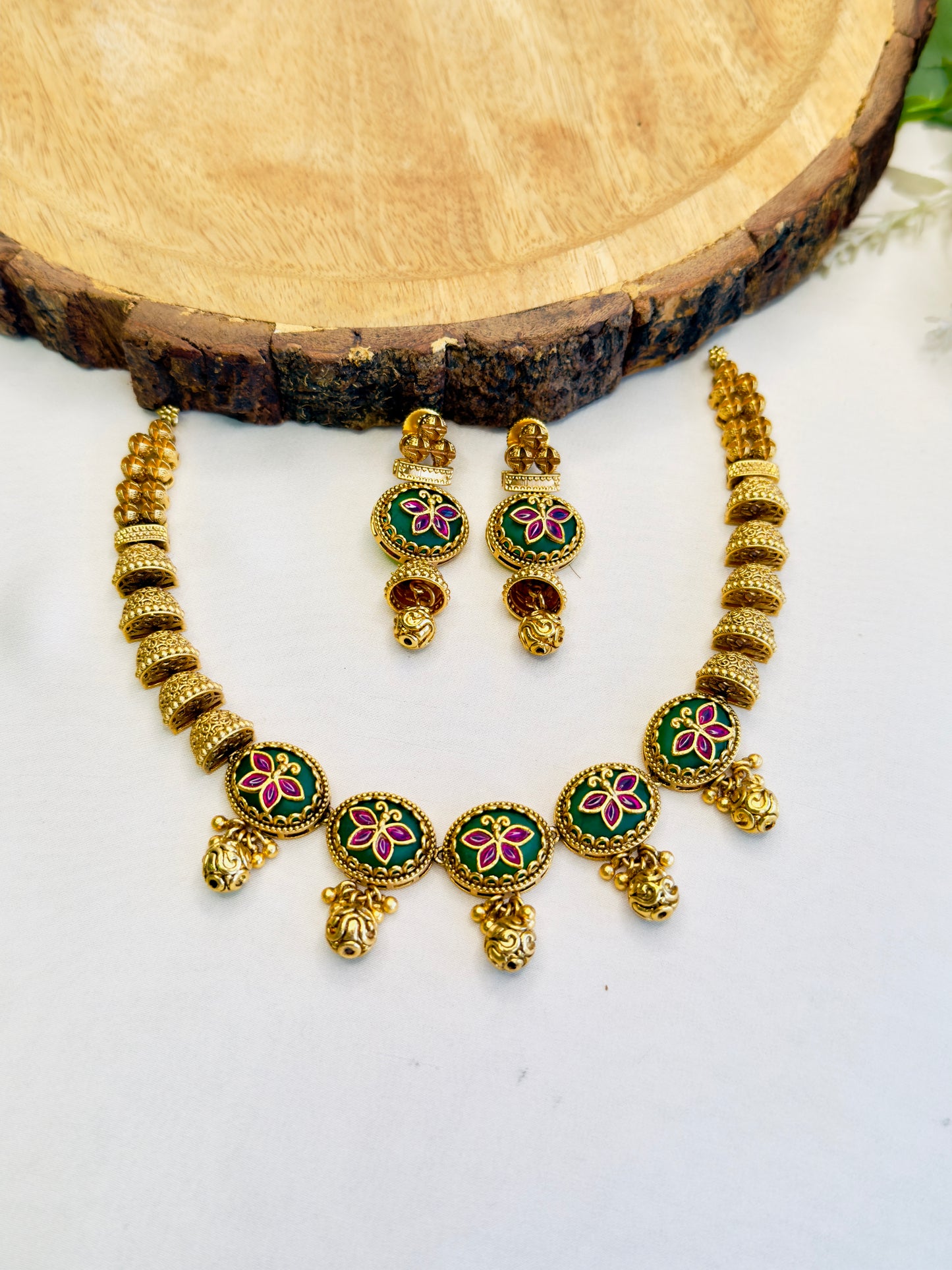 Beautiful Sleek Gold look alike Necklace set