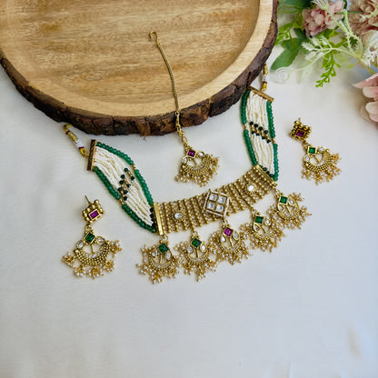 Multicolor Set With Mang Tika
