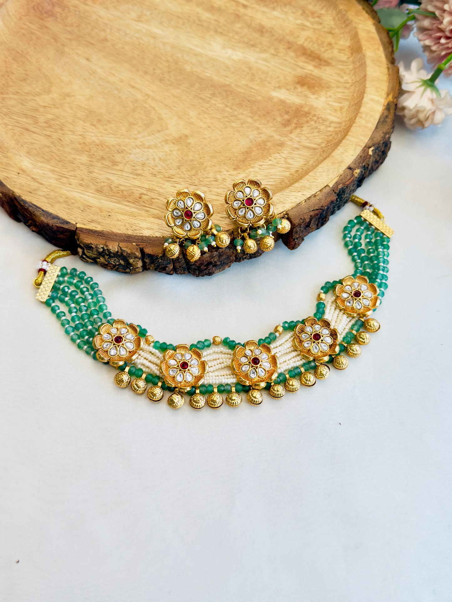 Five Flower Choker Set