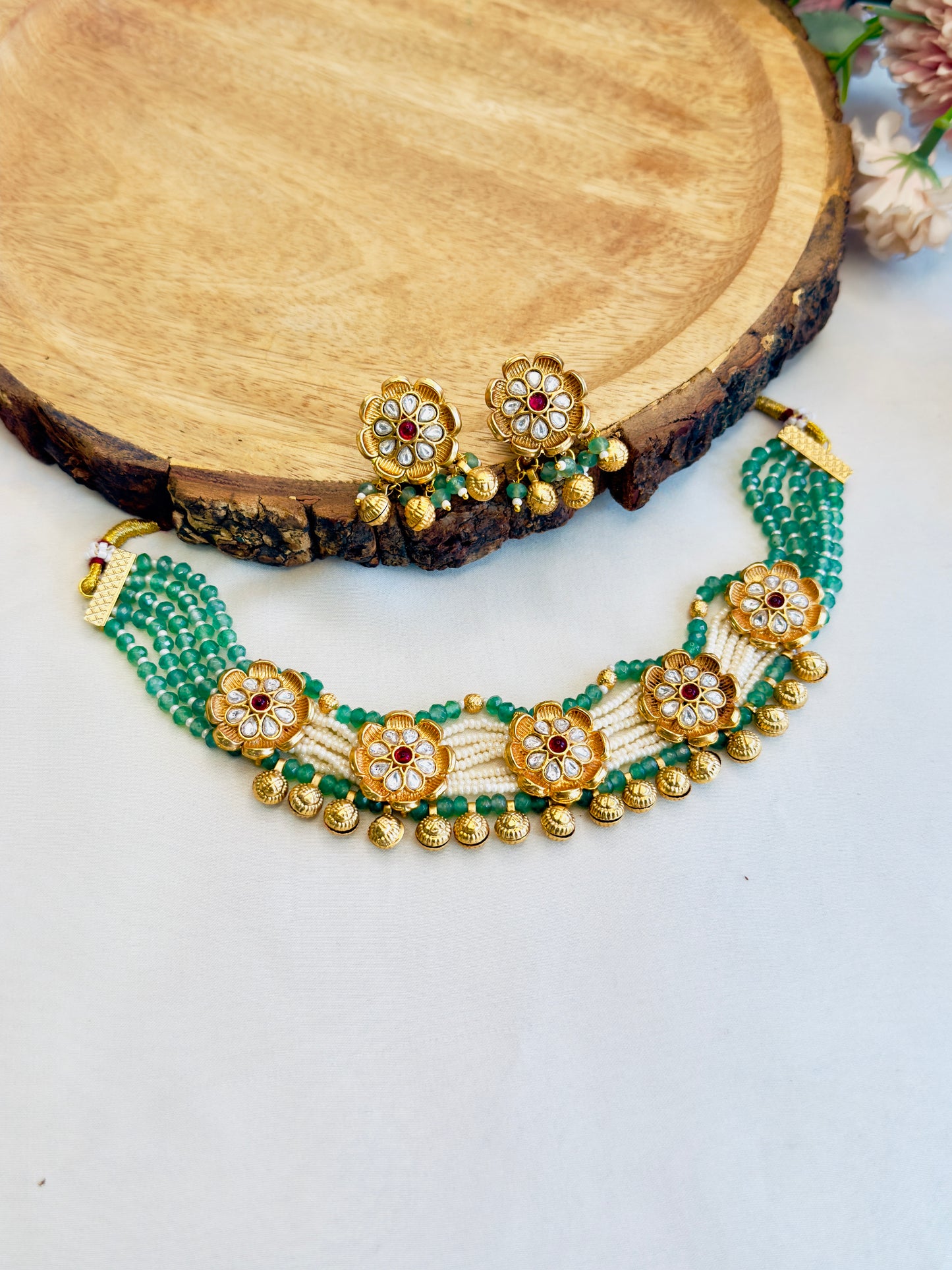 Five Flower Choker Set