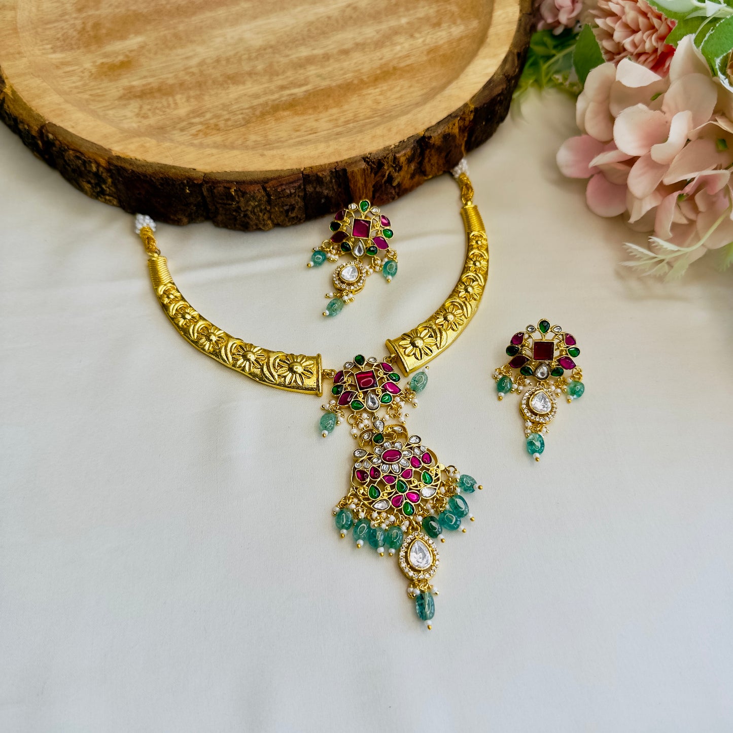 Jadau Pendant Hasli Set