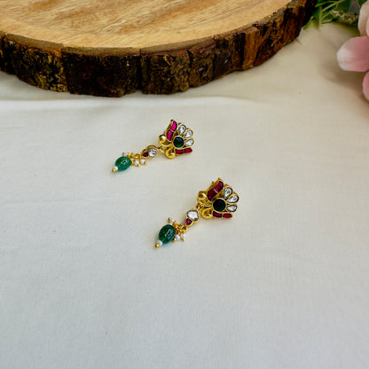 Hasli Pattern Jadau Pendant Necklace Set