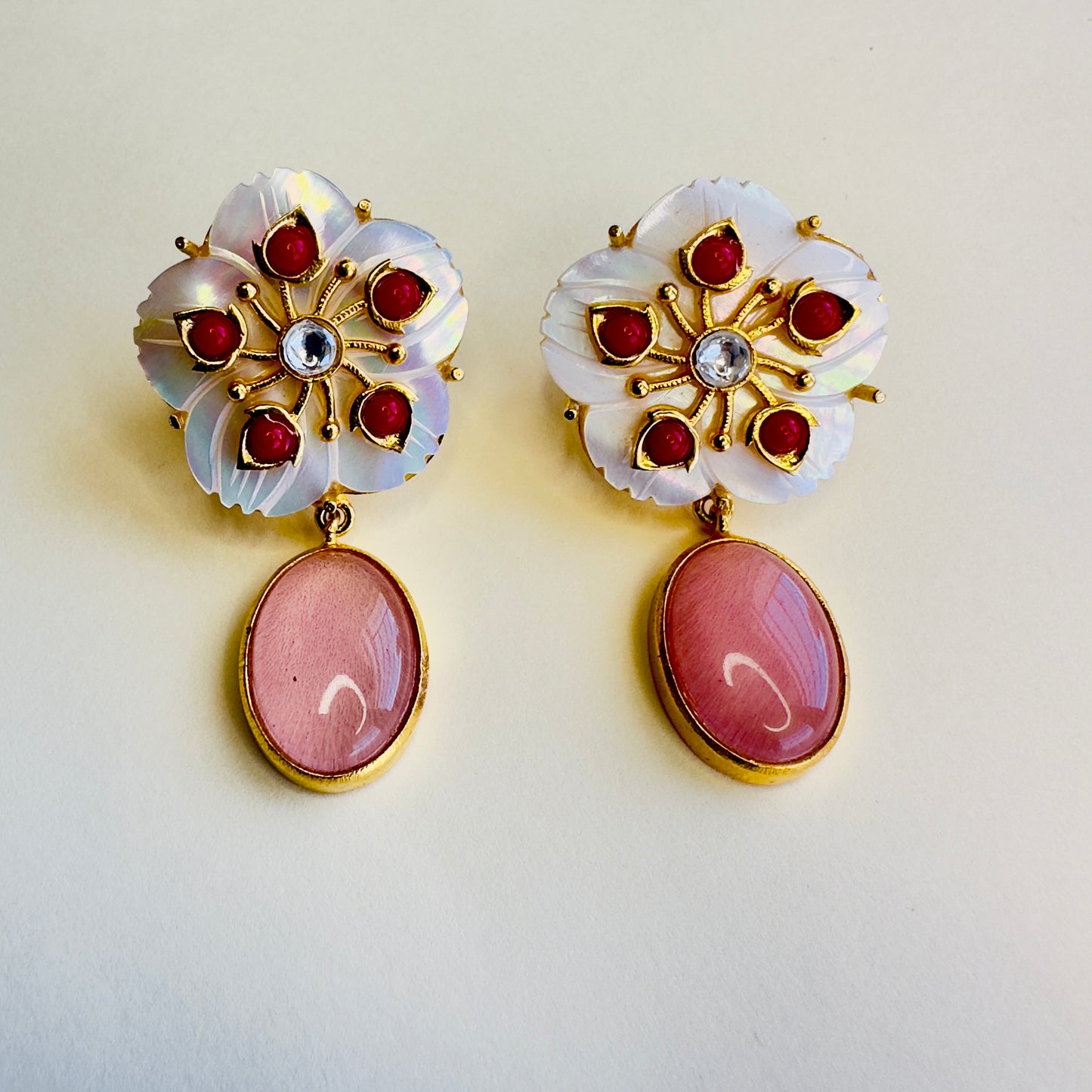 Monalisa Kundan Fusion Hasli with earrings