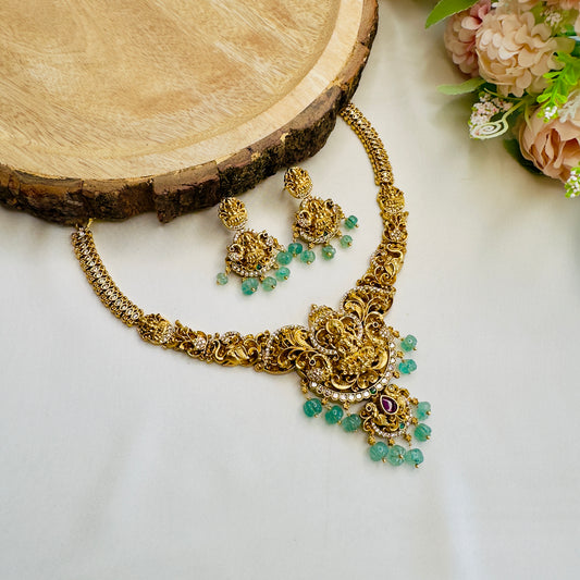 Lakshmi Motif Hasli Pattern Necklace Set