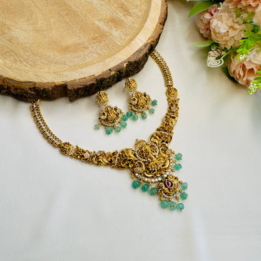 Lakshmi Motif Hasli Pattern Necklace Set