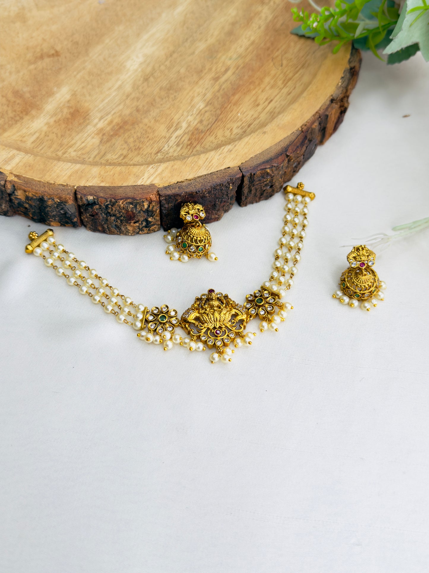 Lakshmi Motif Choker Set
