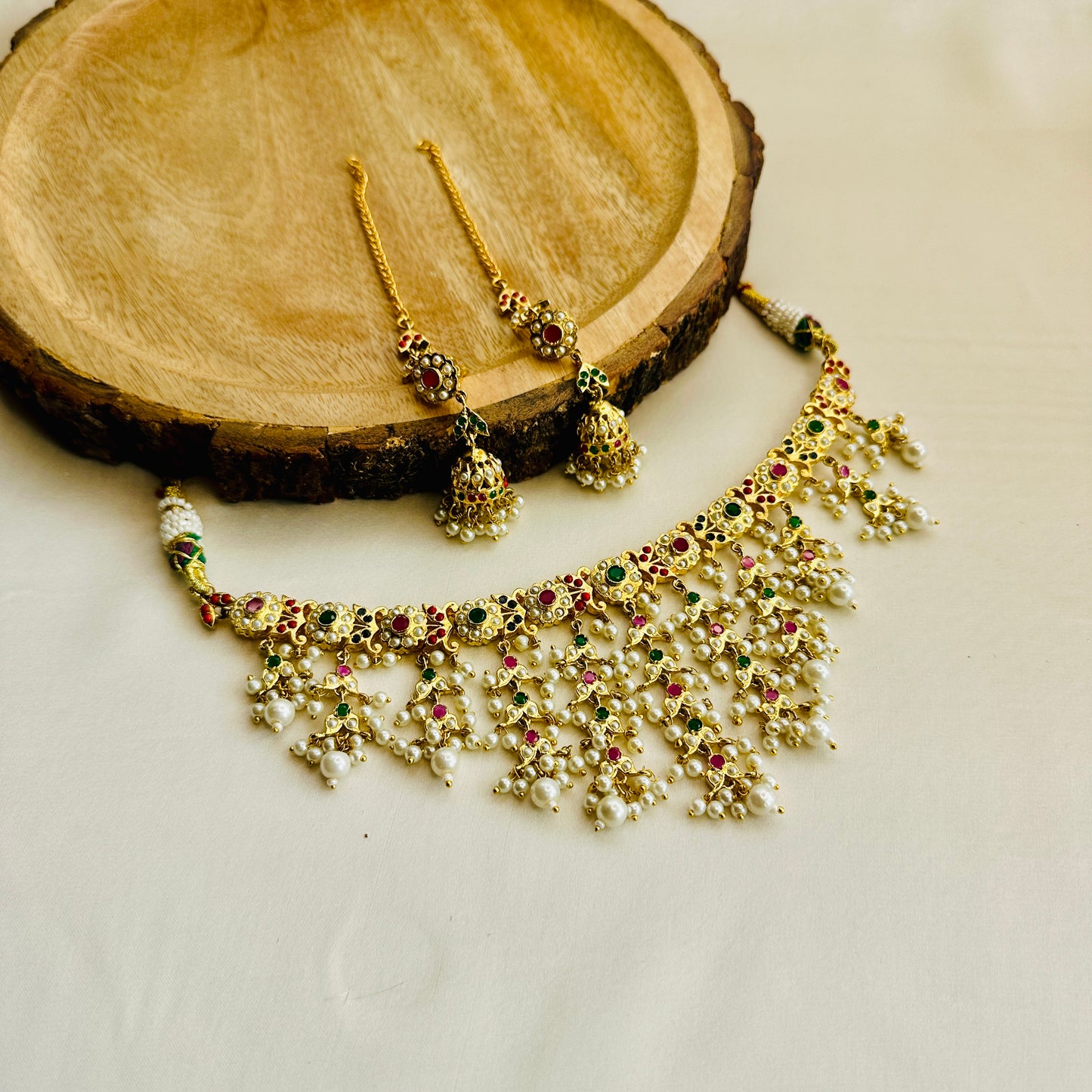 Beautiful Jadau Necklace Set