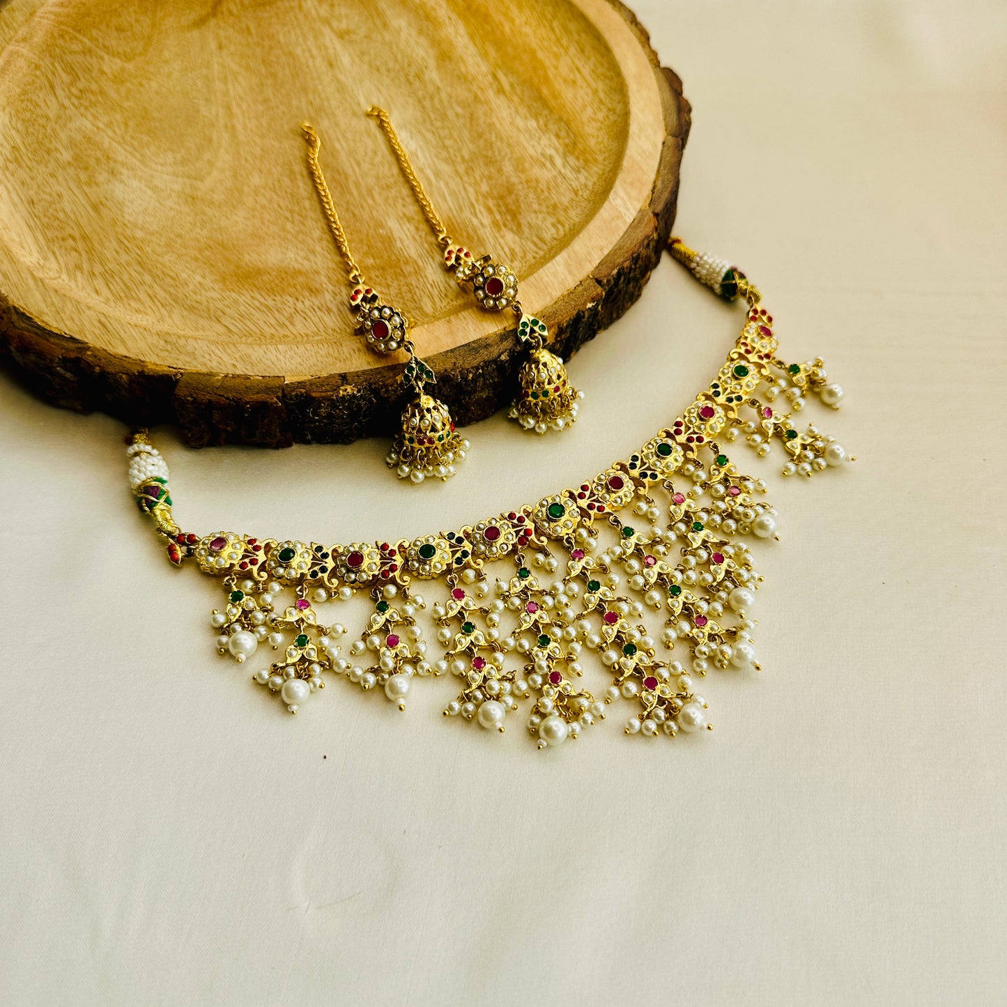 Beautiful Jadau Necklace Set