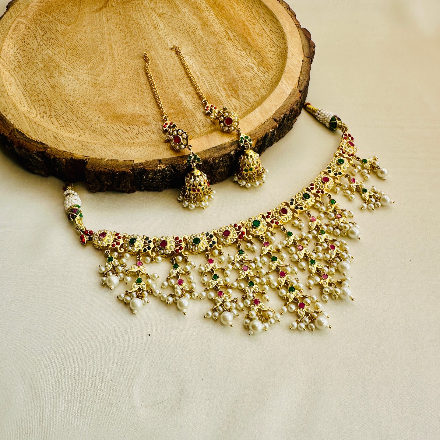 Beautiful Jadau Necklace Set