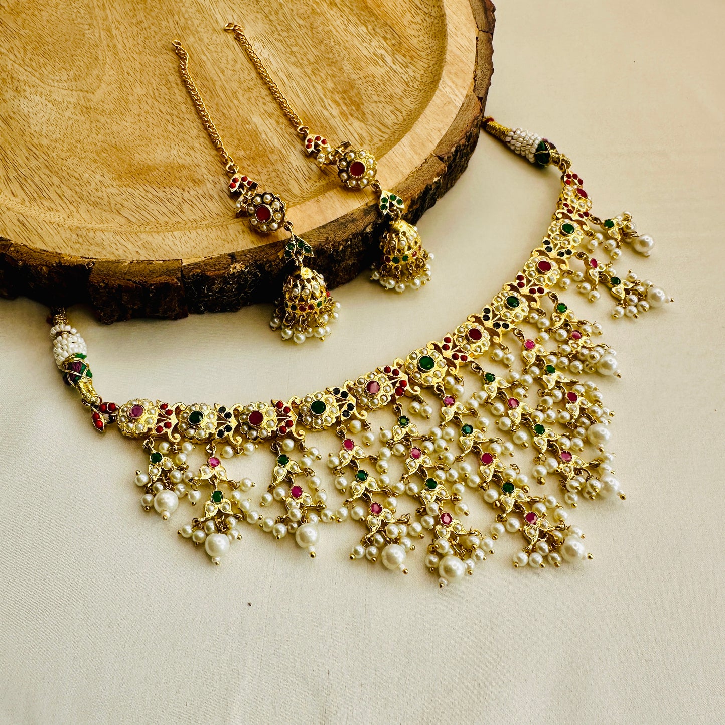 Beautiful Jadau Necklace Set