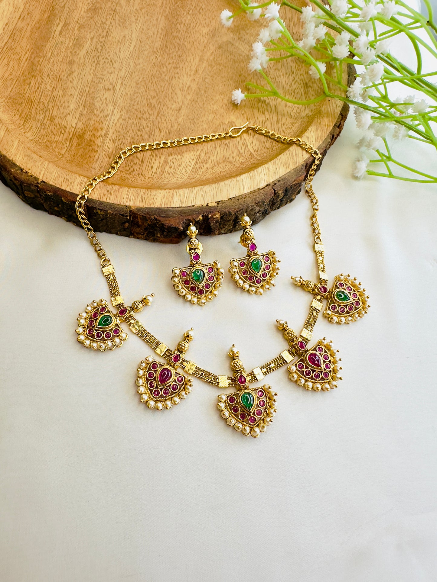 Five Pendant Necklace Set