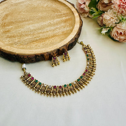 Short Ruby Green White Necklace Set