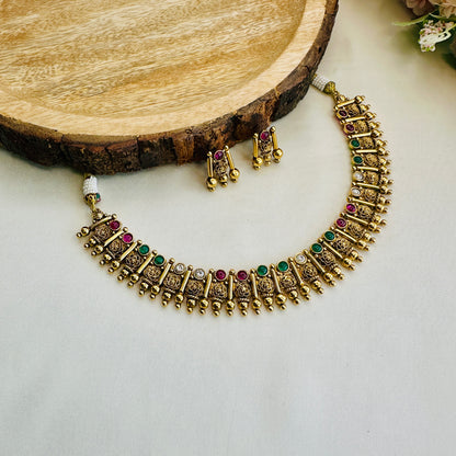 Short Ruby Green White Necklace Set