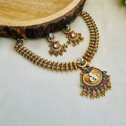 Antique Gold look a like necklace Set