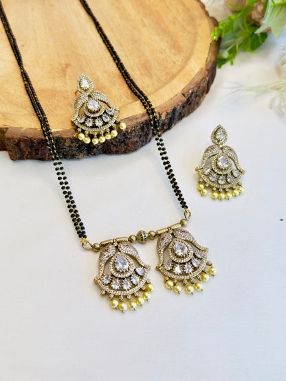 White Stone with Pearl Work Mangaluutra