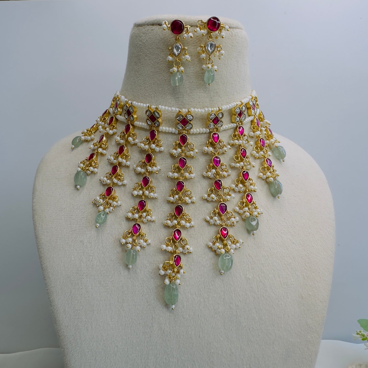 Beautiful Delicate Jadau Necklace Set