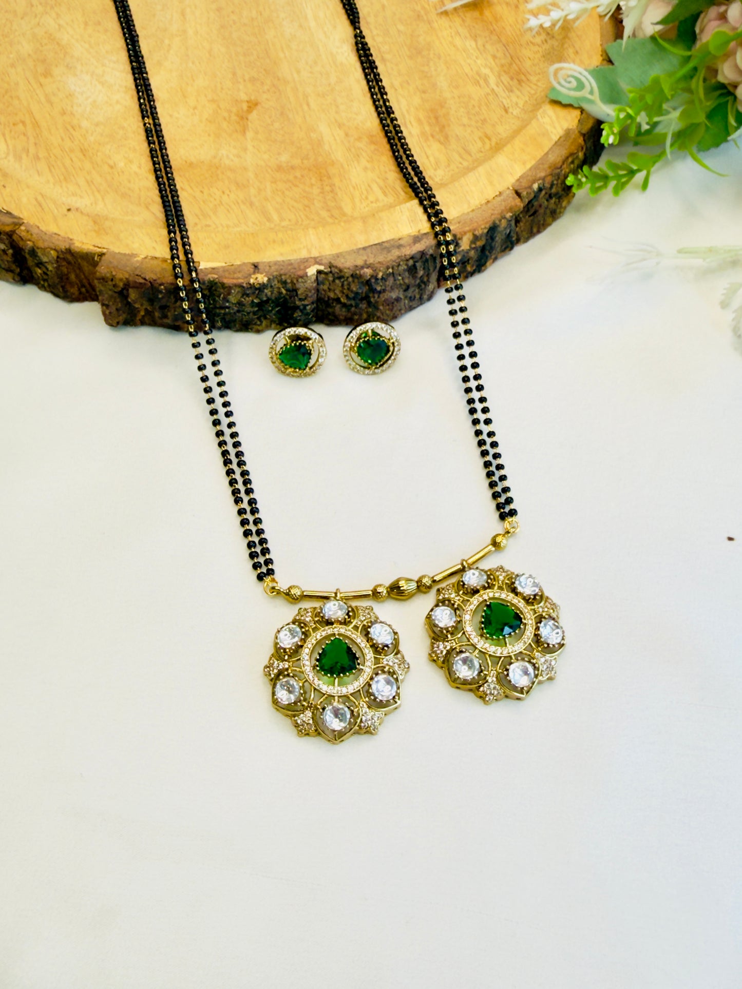 Green Round Pendant Magalsutra Set