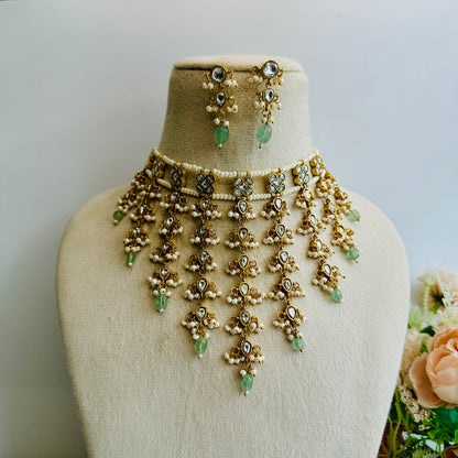 Beautiful Delicate Jadau Necklace Set