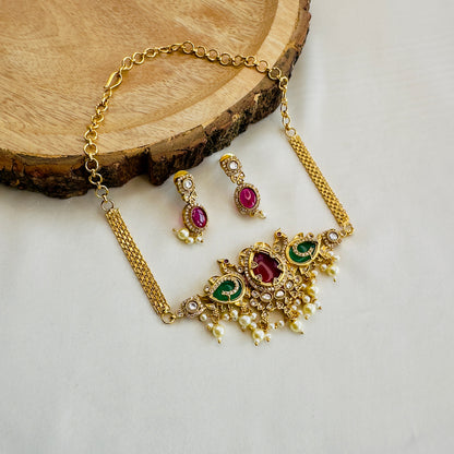 Reg Green Golden Polish Necklace Set