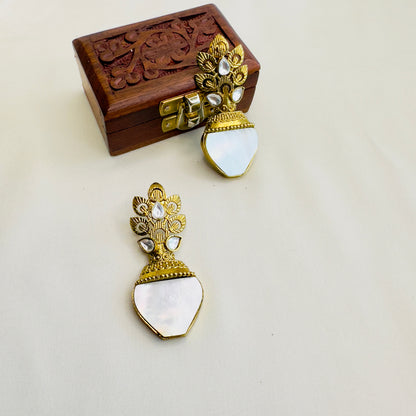Kundan Antique Gold polish Earrings