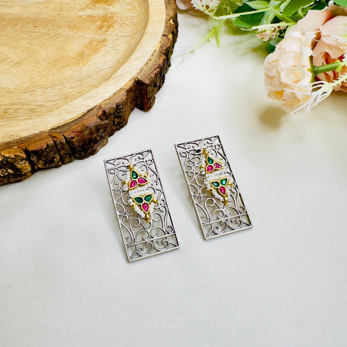 Pachi Kundan Rectangular Stud Earrings