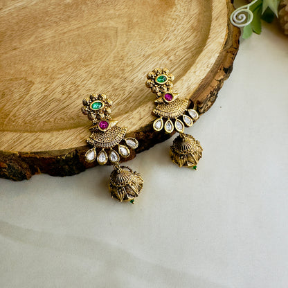 Sleek Rajwadi Kundan Jhumki Earrings