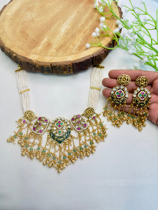 Heritage Short Necklace Set