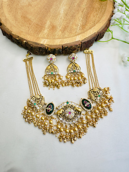 Side Chain Heritage Necklace Set