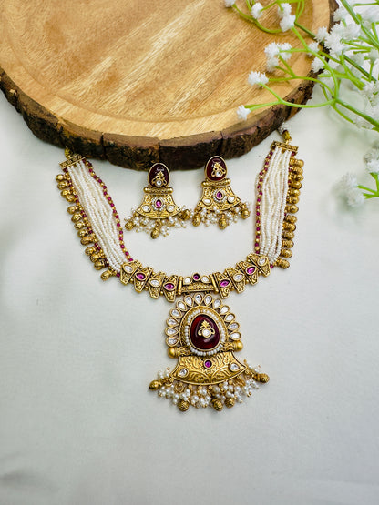 Beautiful Kundan Pendant Rajwadi Necklace Set