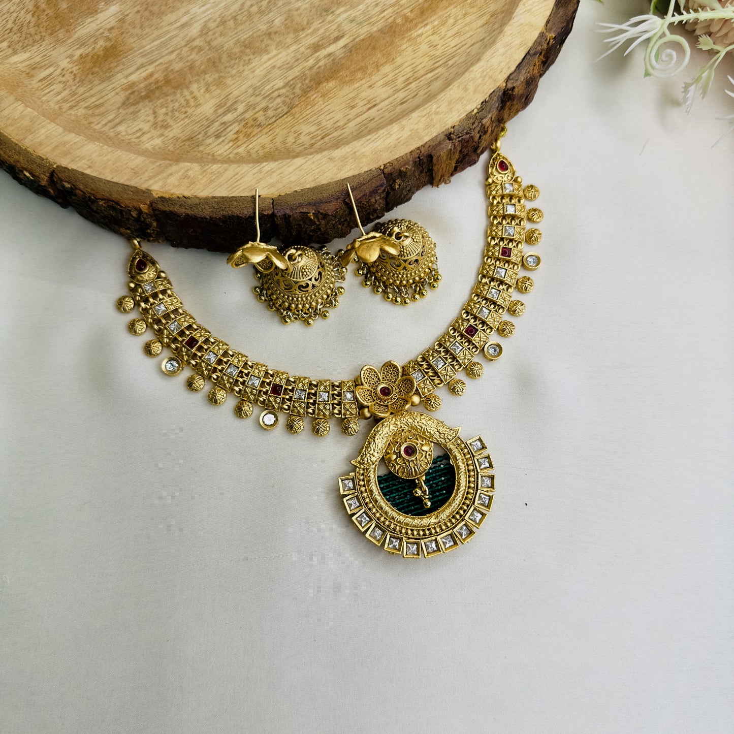 Flower Pendant Rajwadi Necklace Set