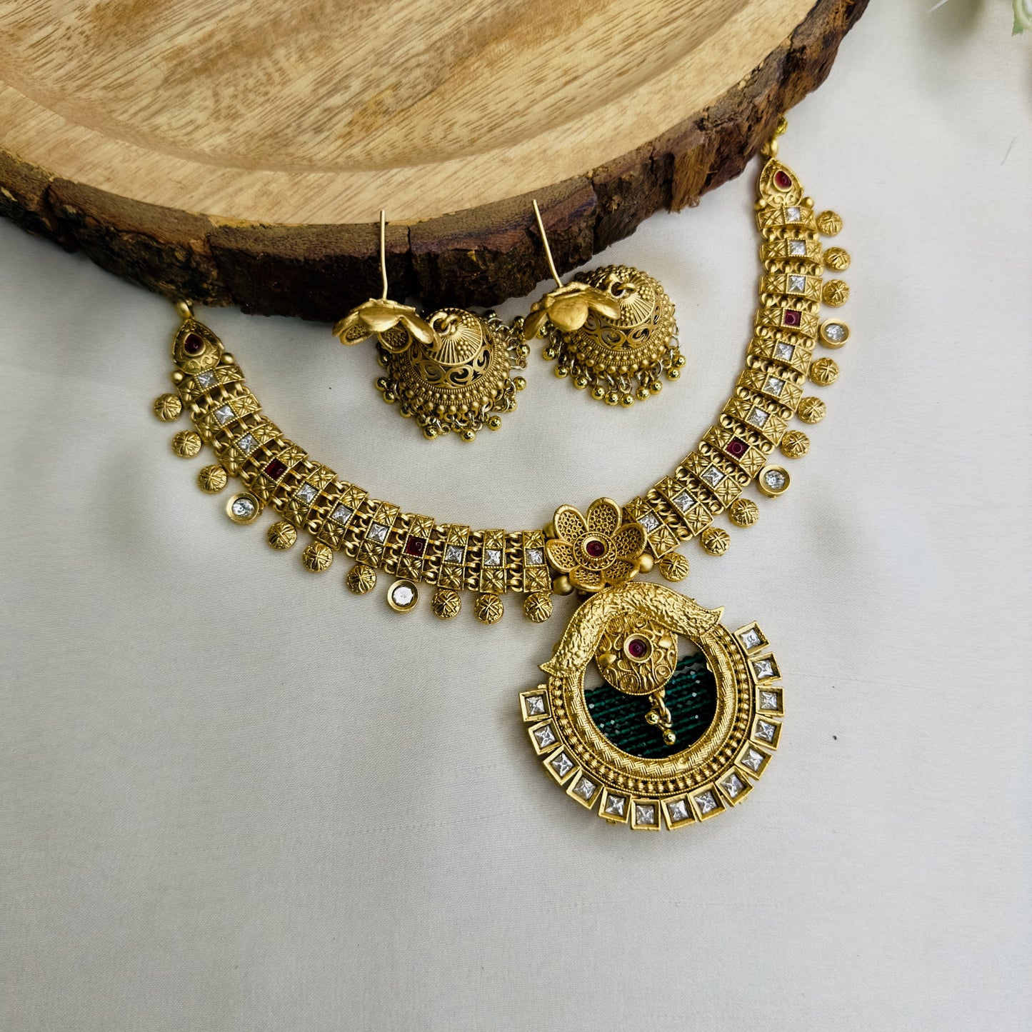 Flower Pendant Rajwadi Necklace Set