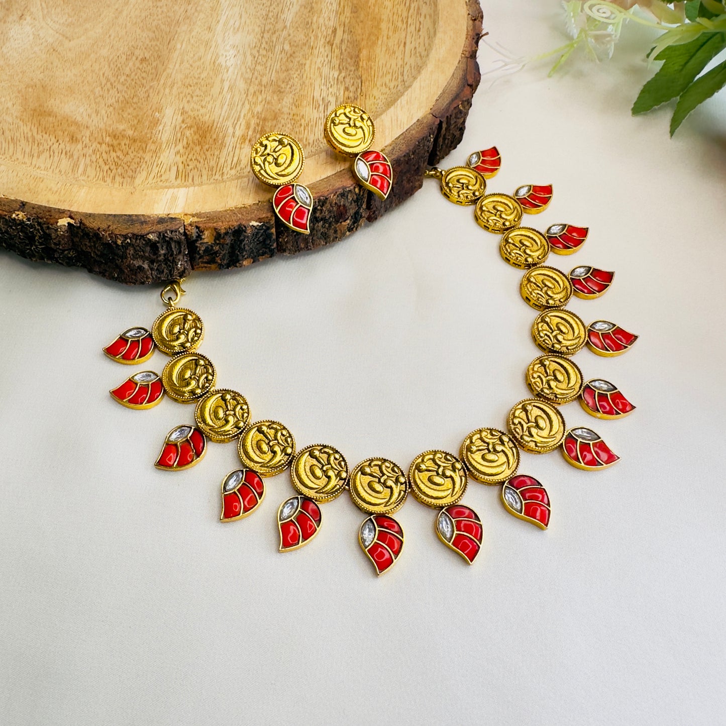 Leaf Design Coral Necklace Set