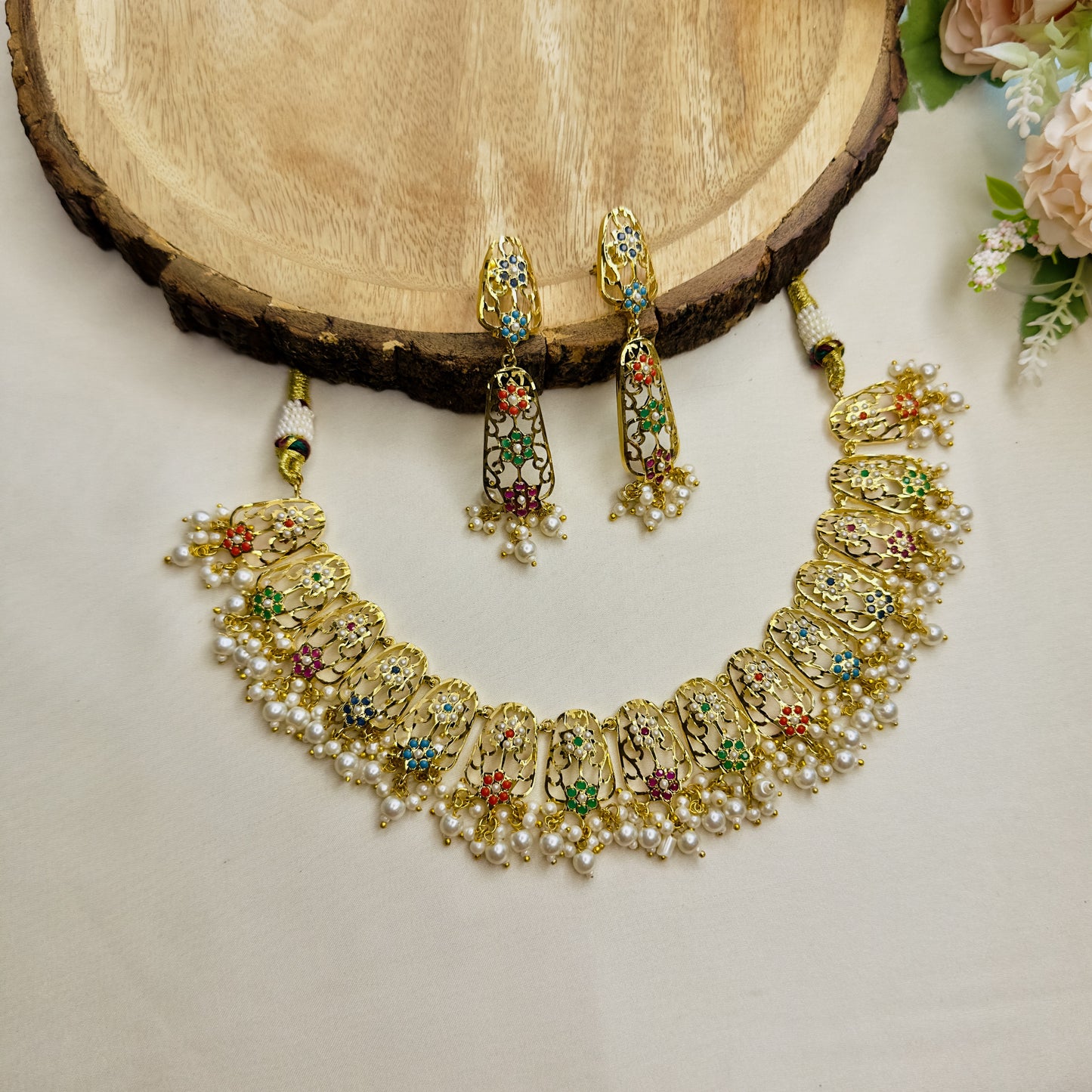 Jadau Intricate Design Necklace Set